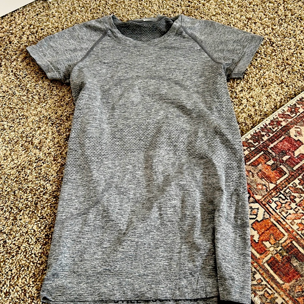 Lululemon Grey Swiftly Shirt